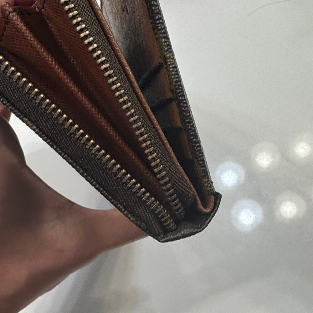 Louis Vuitton Monogram Brown Zip Around Wallet with Tan Snap - Picture 11 of 16